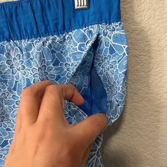 North Face Floral Blue Women Swim Trunks size medium - Picture 4 of 8